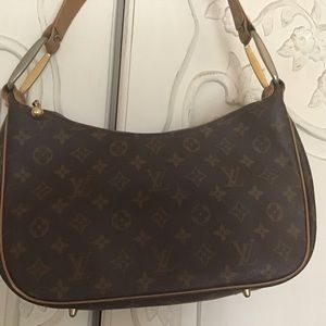 Louis Vuitton Purse